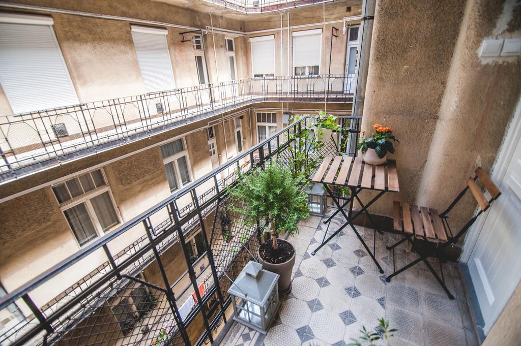 Lizmary'S Wonderland Apartment Budapest Exterior photo